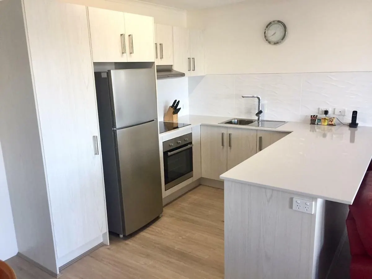 Coral Sea Apartments Maroochydore 3*,